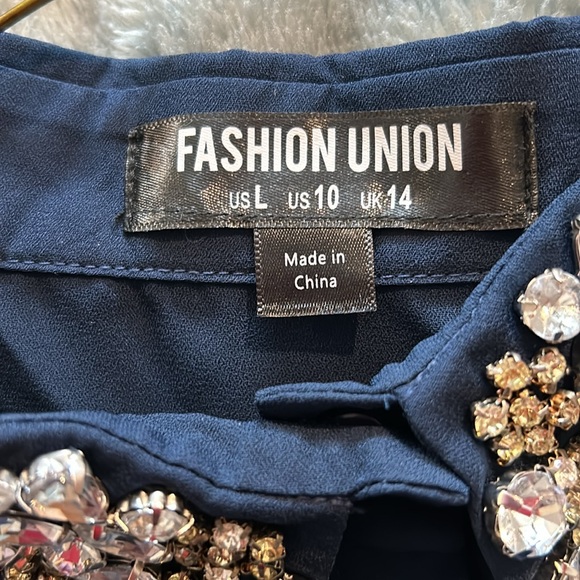 Navy Sleeveless Button Down Blouse with Crystal Collar size L-NWT - Picture 2 of 10